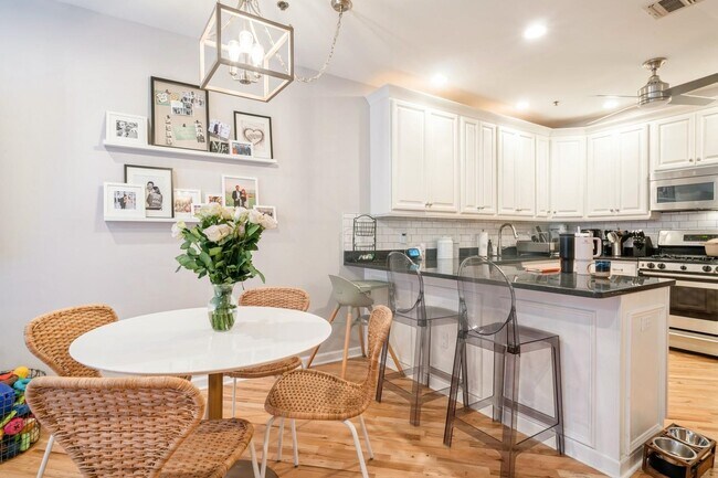 Photo - 319 Grand St Unit 3