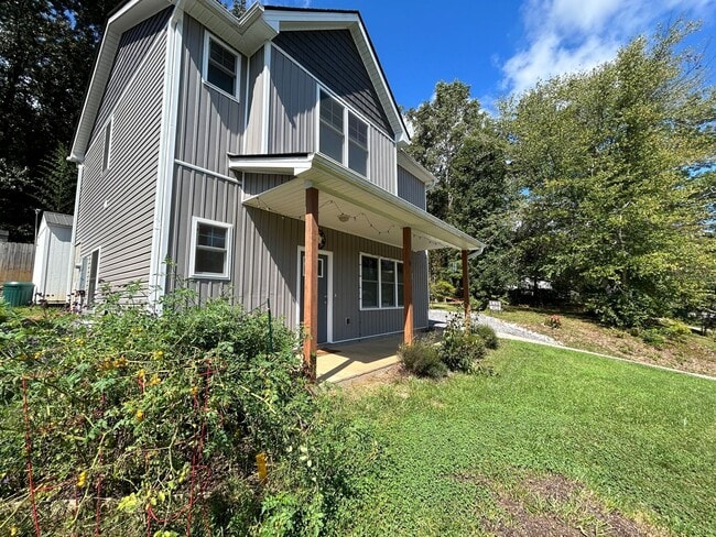 Photo - West AVL - 3/2 Contemporary Build Ready Now!