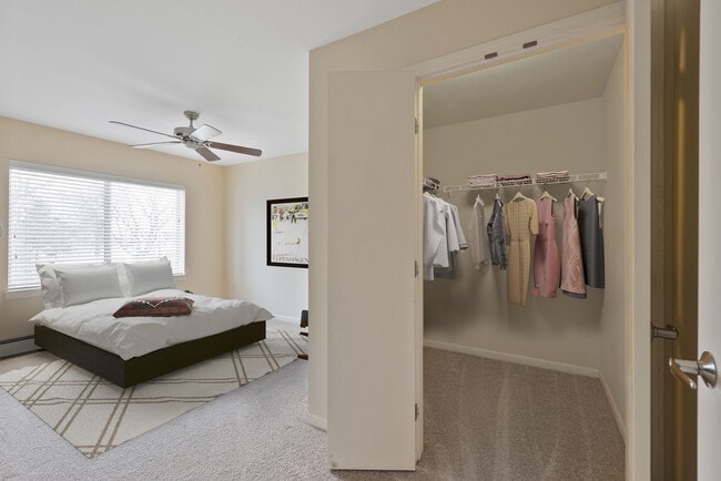 Parkwood Pointe Apartments
