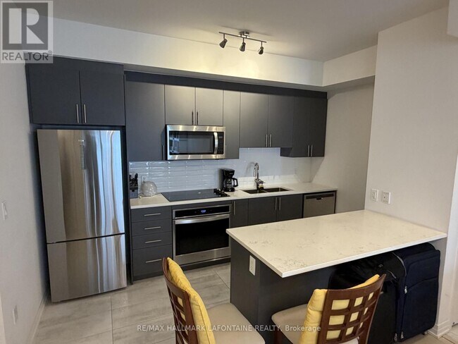 Photo - 805 Carling Ave Unité 806