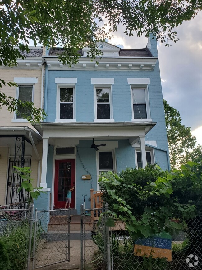 Building Photo - 4530 9th St NW Rental