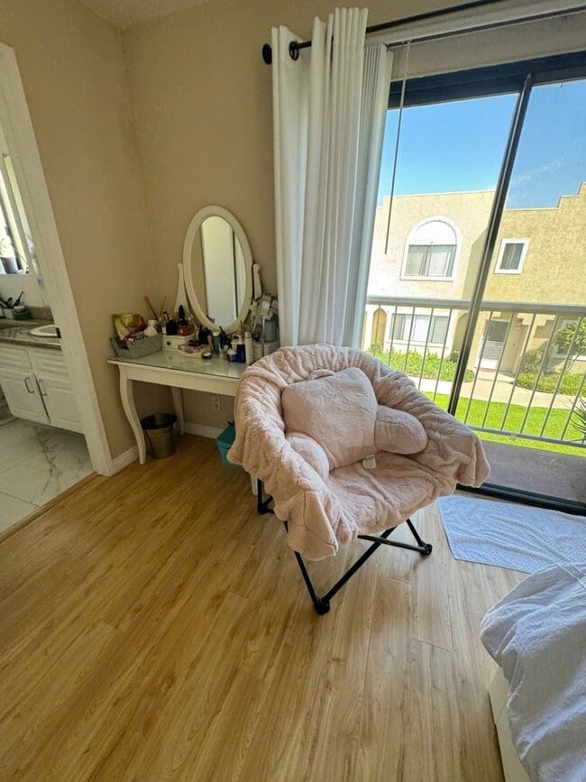 Photo - 9155 Pacific Ave