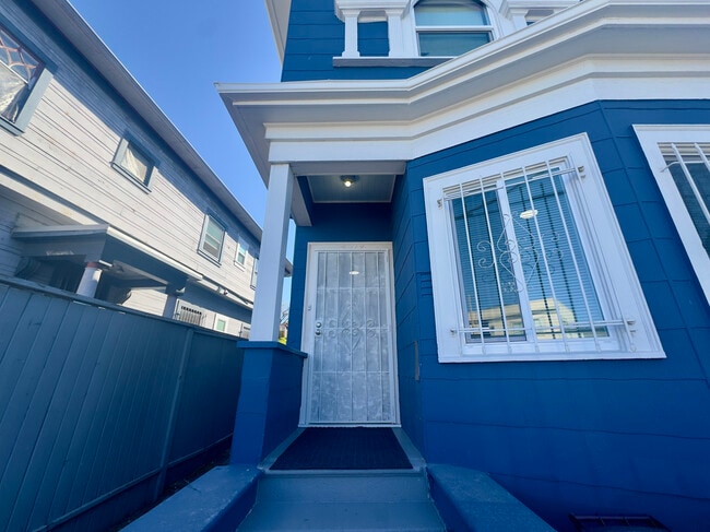 Photo - 3218 West St