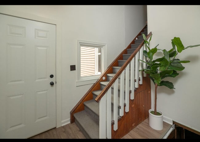 Side Door Entrance - 1126 7th Ave SE