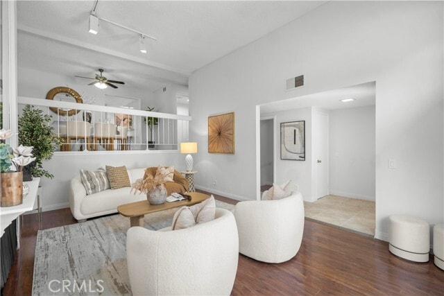 Photo - 1536 Windsor Ln