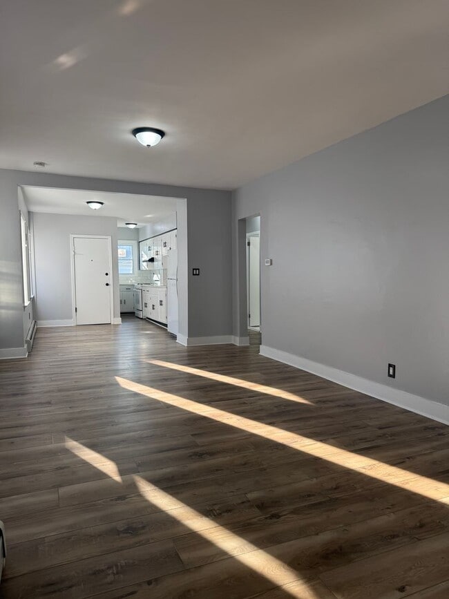 Building Photo - 253 Ampere Pkwy Unit 1