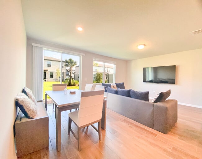 Photo - 561 Legacy Lp