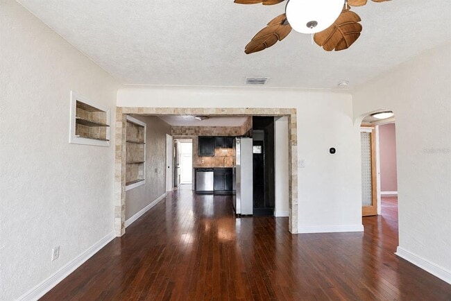 Photo - 520 83rd Ave N