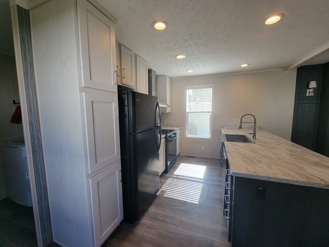 Photo - 15 Armstrong Ave