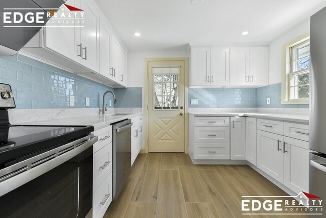 Photo - 105 Hamilton Rd