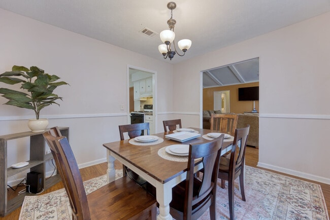 Photo - 4900 Hearthstone Dr Unit ID1043456P