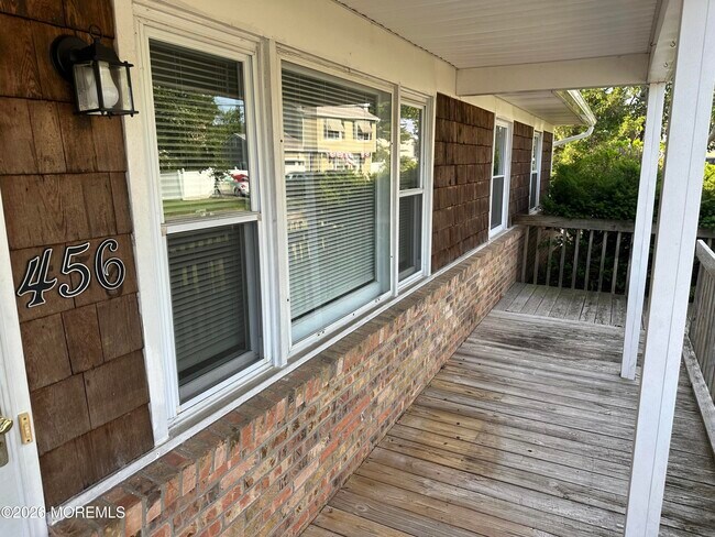 Photo - 456 Hulse Ave