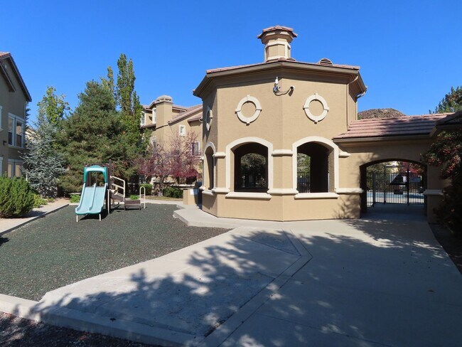 Photo - 9050 Double R Blvd Casa Adosada