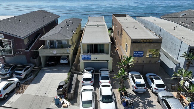 Building Photo - 6567 Del Playa Dr Unit 1 Rental