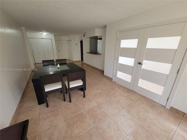 Photo - 2001 Atlantic Shores Blvd Unit 108