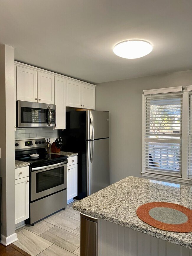 Photo - Charming 3-Bedroom Home in Rosewood – Avai...