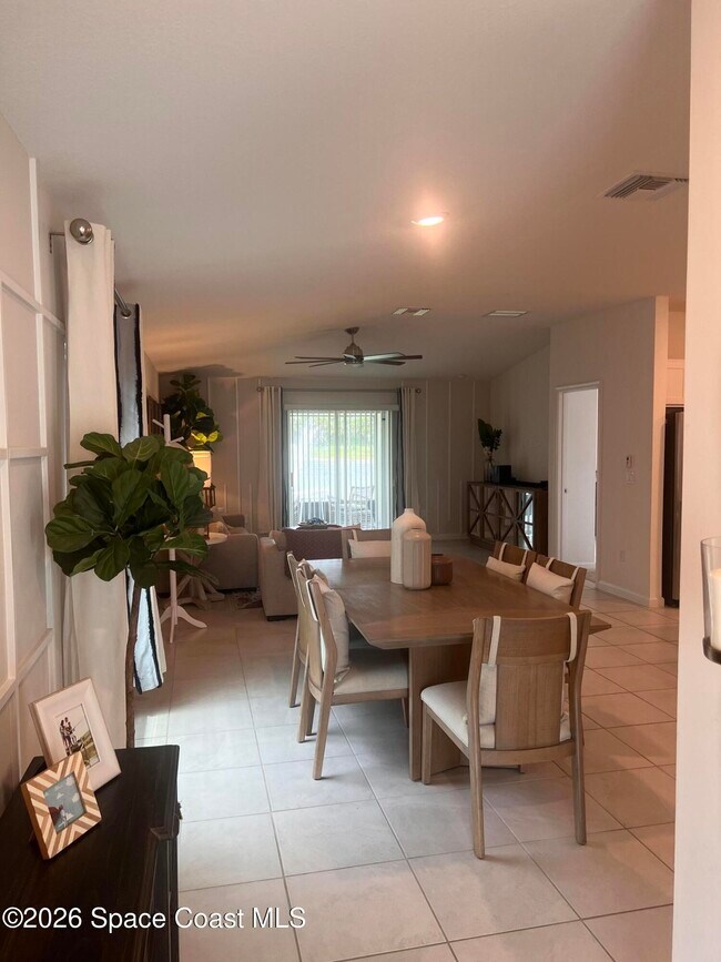 Photo - 1815 Diablo Cir SW