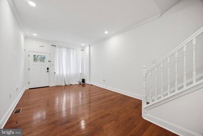 Photo - 110 Richmond St