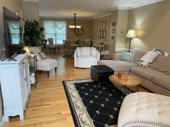 05 Family room - 59 Providence Rd
