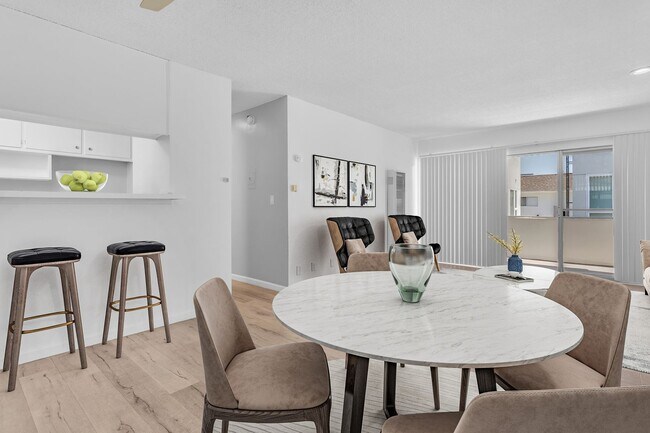 Copa De Oro Apartments