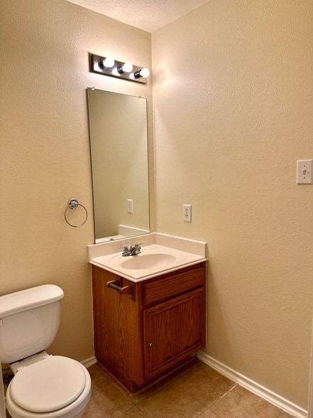 Photo - 1838 Strongs Ct