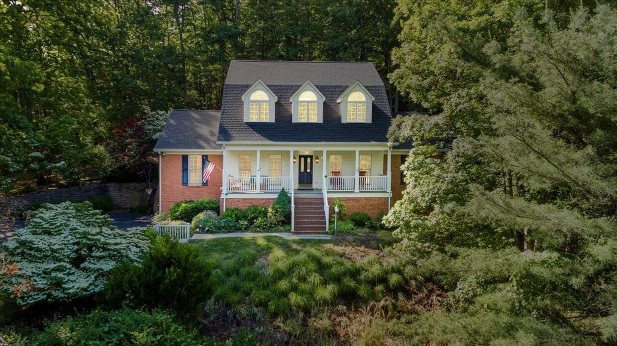 Five Bedroom Home - Five Bedroom Home