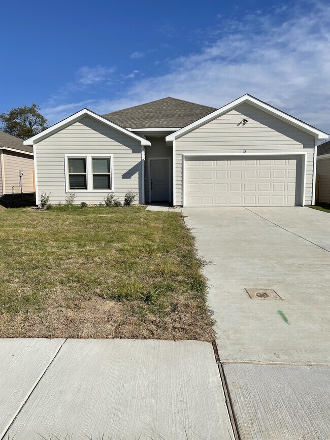 Photo - 118 Canales Cir House