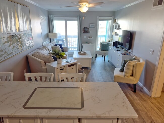 Photo - 301 Commerce Way