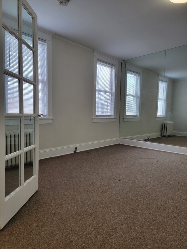 Photo - 114 Woodbridge Ave