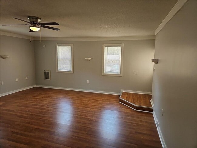 Photo - 2392 Shire Ct