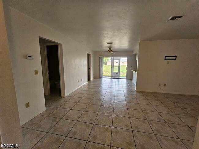 Photo - 120 Trafalgar Pkwy Unit 4