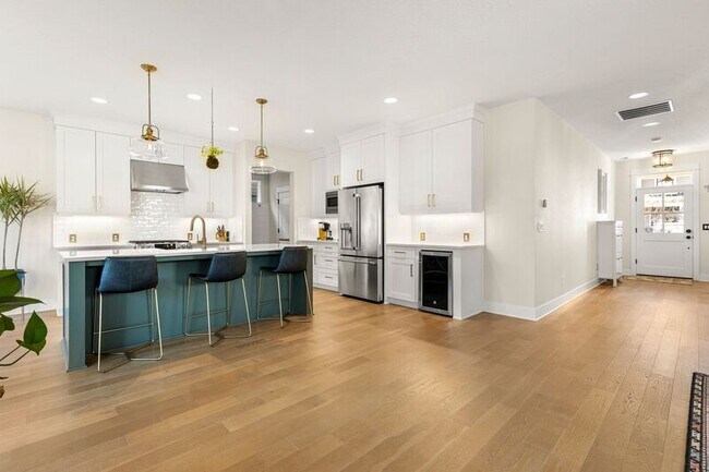 Photo - 4090 NE 6th Ave