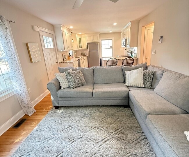 Photo - 152 Hewitt Rd