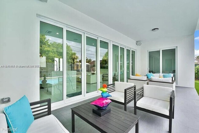 Photo - 4 br, 3 bath House - 11315 SW 43rd Ln Fl 3...