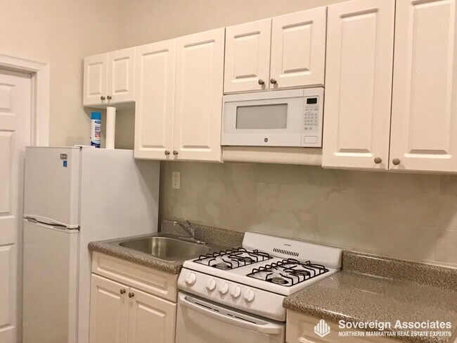 Photo - 539 W 49th St Unit 1RE