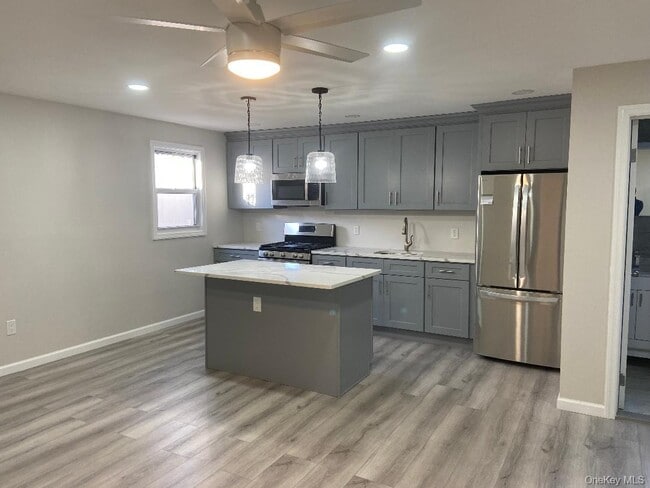 Building Photo - 146-40 229th St