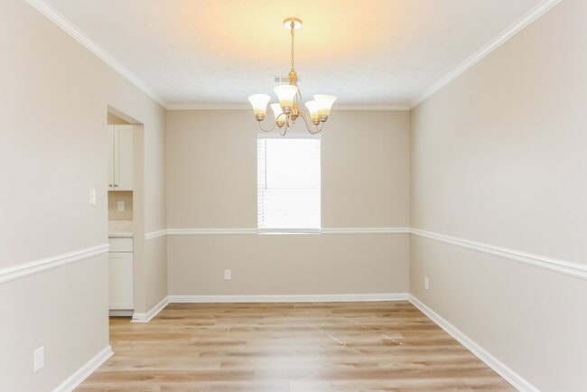 Photo - 609 Fern Terrace SE