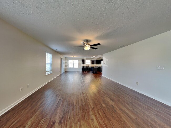 Photo - 222 Rambling Rd