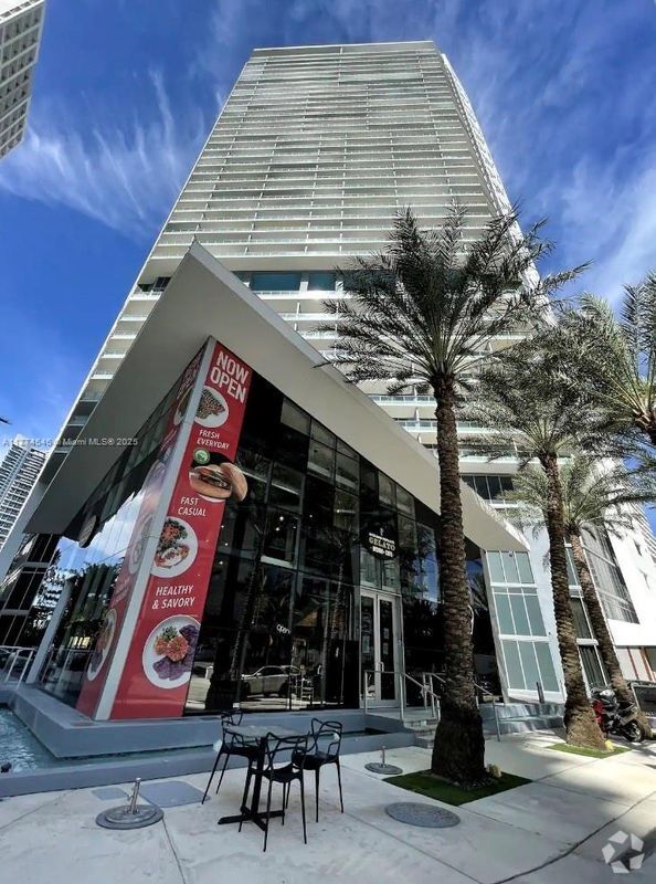 Building Photo - 1300 Brickell Bay Dr Rental