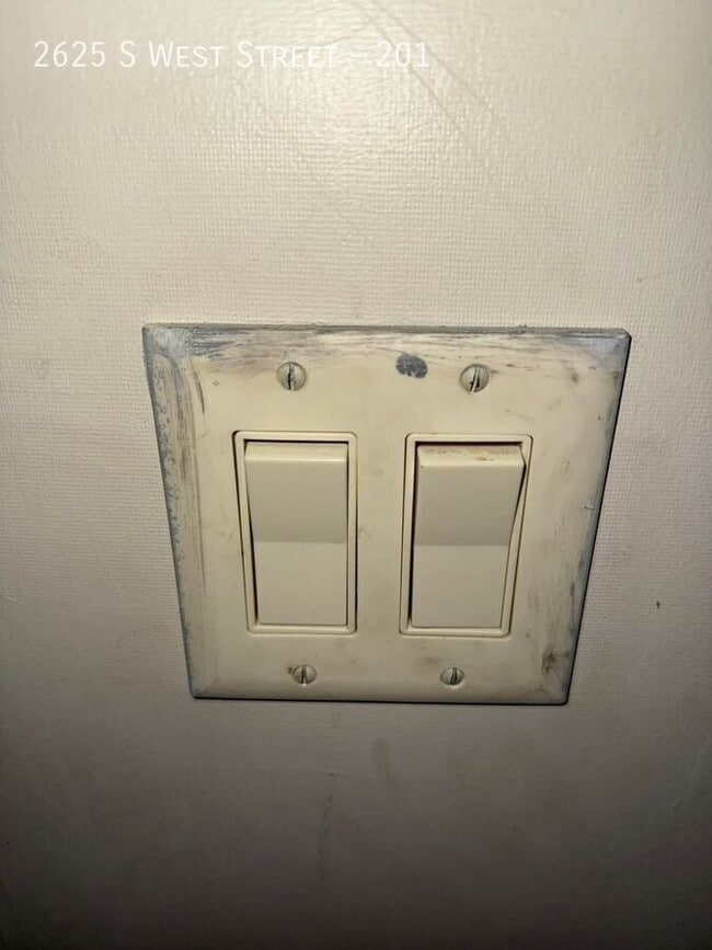 Photo - 2625 S West St