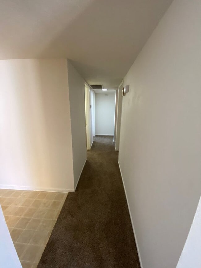 Photo - **Back to School Move In Special** 3rd mon...