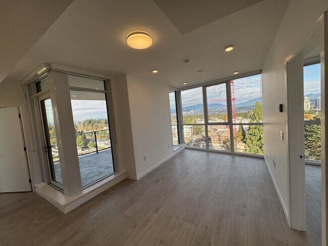 Photo - 10333-10333 133 St