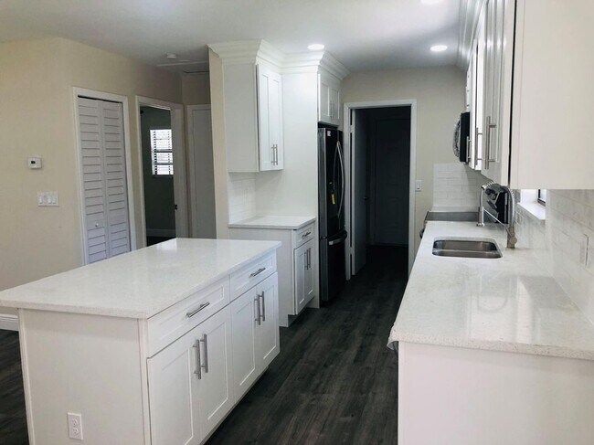 Photo - 13618 51st Pl N