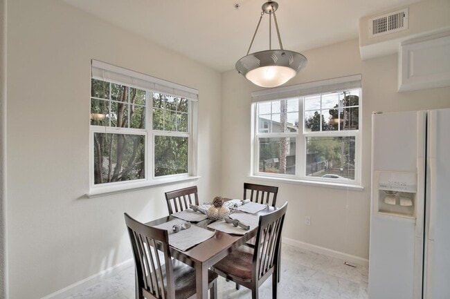 Photo - 453 E Okeefe St Unit 201