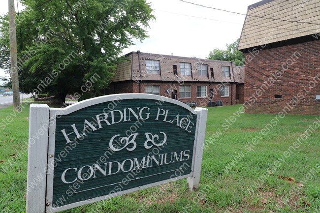 Building Photo - 441 Harding Pl