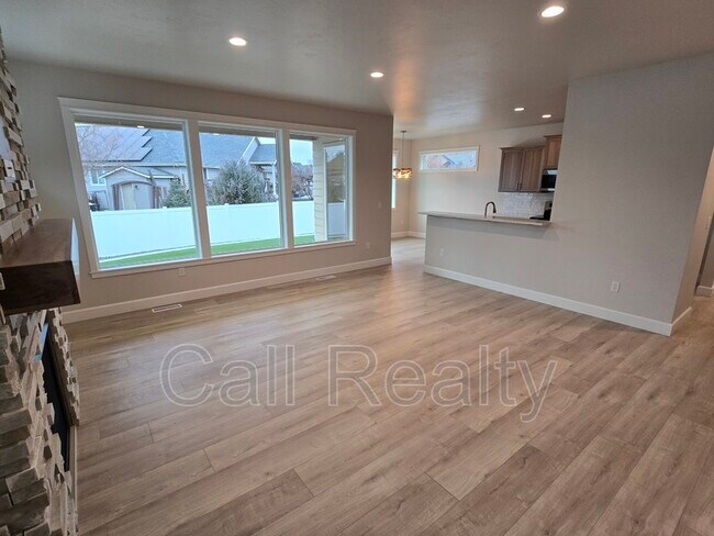 Photo - 8119 N Austin Rd