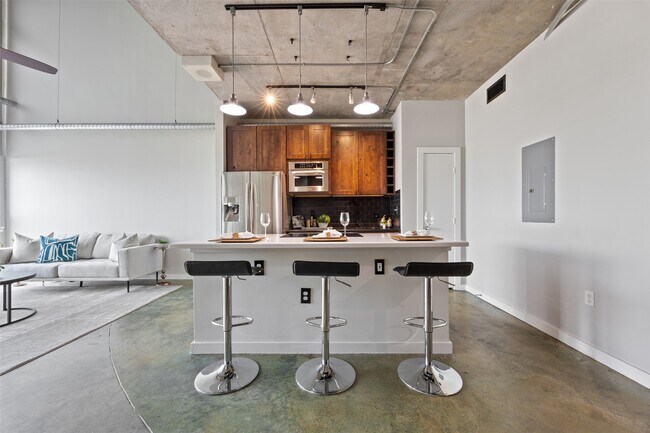 Photo - 2000 Bagby St Unit 7414