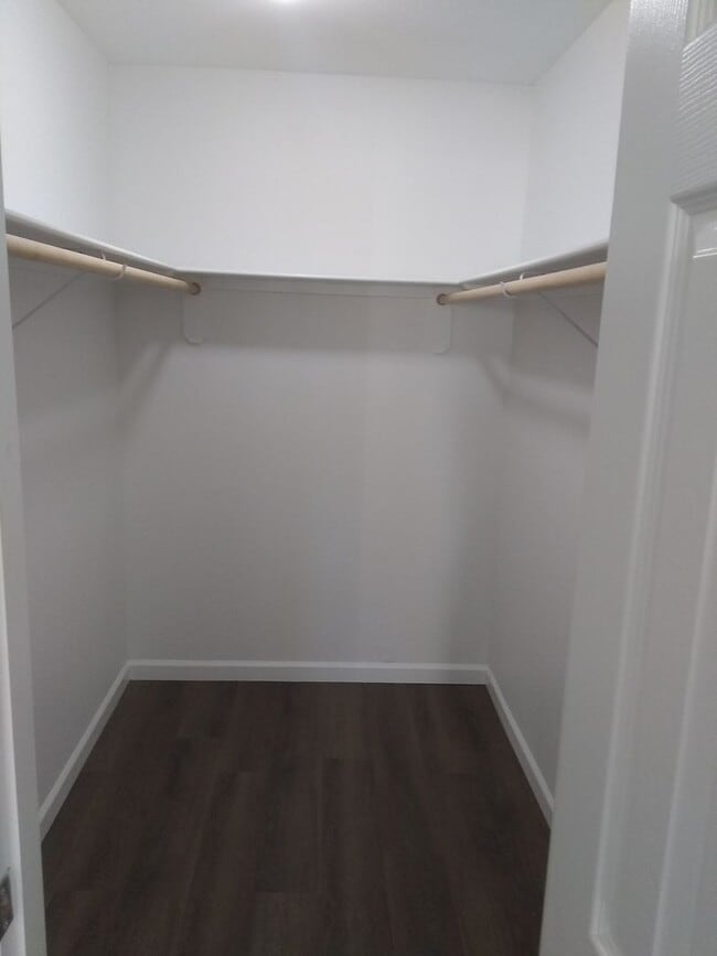 Photo - 2 bed 2 bath w/carport, Great location off... Unit A-309