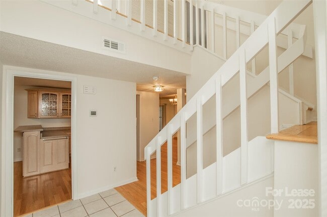 Photo - 3209 Windbluff Dr