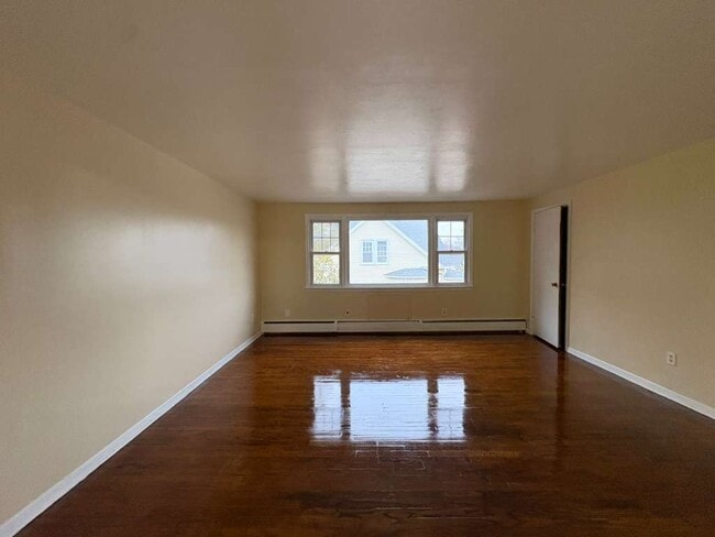 Photo - 880 First Ave Unit 4